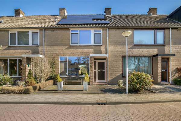 Woning Andries Wouterszhof 18 Heinenoord