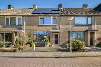 Woning Andries Wouterszhof 18 Heinenoord
