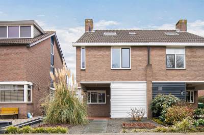 Woning Admiraal de Ruyterstraat 167 Oud-Beijerland