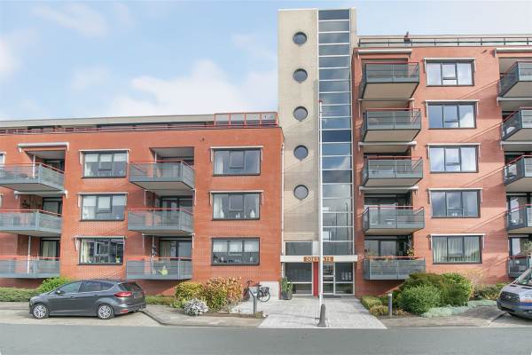 Woning Eemskanaal N.Z. 43 Delfzijl