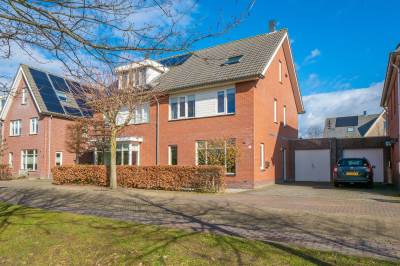 Woning Dooiwater 2 Houten