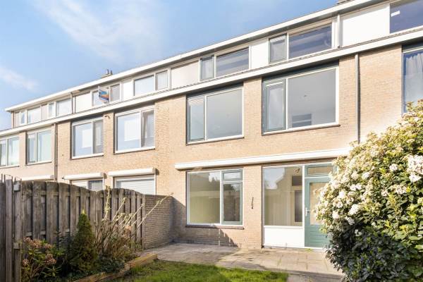 Woning Corona 76 Spijkenisse