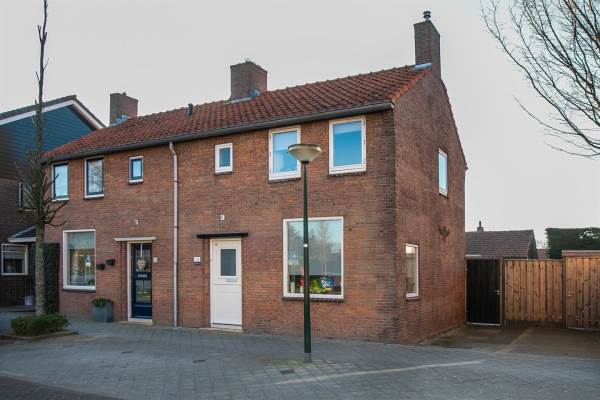 Woning Troelstrastraat 18 Hardinxveld-Giessendam