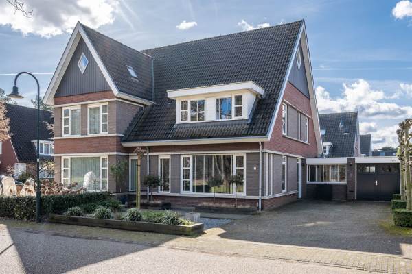 Woning Valkenhorstlaan 1 Helmond