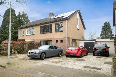 Woning Pastoor Bouwhuisstraat 3 Baak