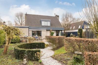 Woning Abraham Bloemaerthoek 12 Oosterhout (NB)