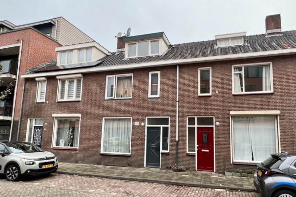 Woning Paus Adriaanstraat 25 Tilburg
