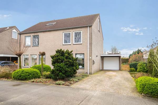 Woning Mezenveld 154 Emmen