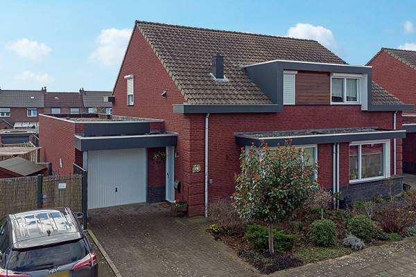 Woning Herman van der Loopstraat 16 Landgraaf