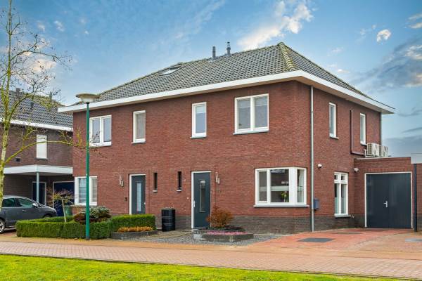 Woning Koningsspil 11 Rijkevoort