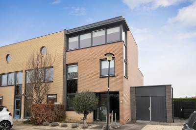 Woning Willem Bilderdijkstraat 53 Sommelsdijk