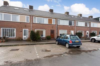 Woning Middenweg 12 Roelofarendsveen