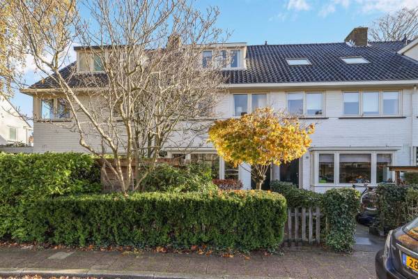 Woning van Hall-laan 15 Naarden