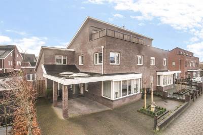 Woning Mr. C.L. Kniphorststraat 30 Emmen