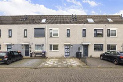 Woning Van Doesburg-erf 73 Dordrecht