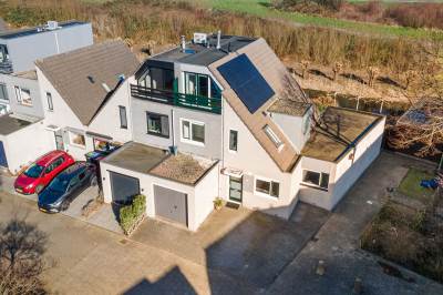 Woning Van Doesburg-erf 40 Dordrecht