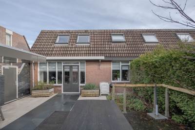 Woning Klokketuin 32 Zwaag