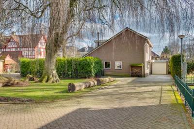 Woning Simon Carmiggelthof 1 De Steeg