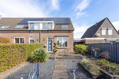 Woning Anjerlaan 71 Almkerk
