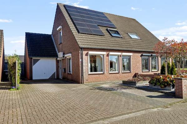 Woning Akkerdistel 52 Klazienaveen