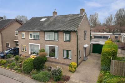Woning Nassaulaan 40 Puttershoek