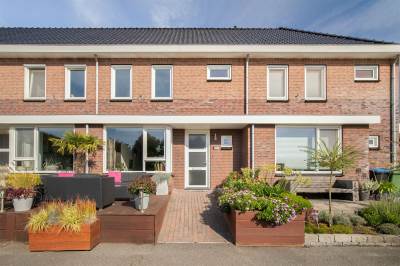 Woning Noordeinde 177b Roelofarendsveen