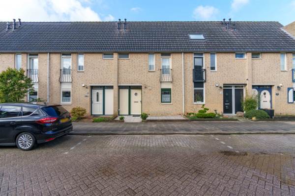 Woning Bertha von Suttnerlaan 10 Utrecht