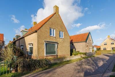 Woning van der Stratenweg 15 Nes (Gem. Ameland)