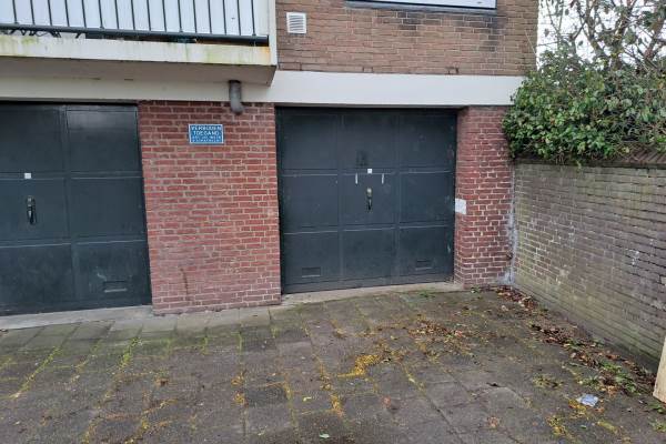 Garage Ambonstraat 1 Alphen aan den Rijn