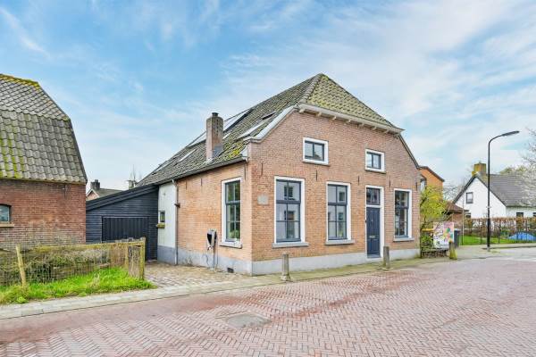 Woning Dorpsstraat 1 Zoelmond