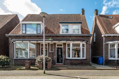 Woning Admiraal de Ruyterstraat 25 Sliedrecht