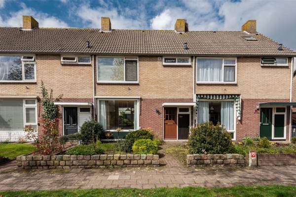 Woning Jhr. van Sypesteynlaan 28 Loosdrecht