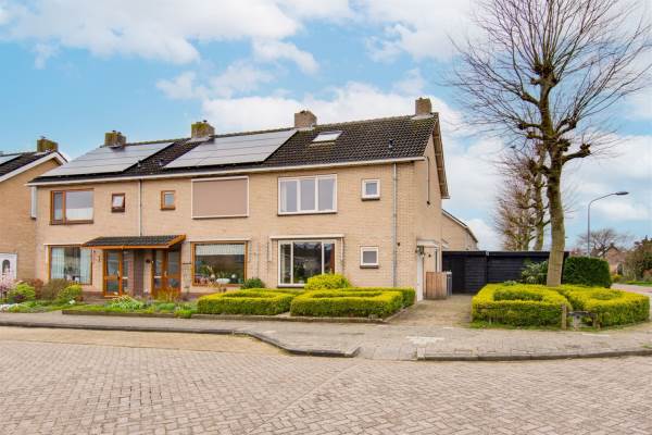 Woning Madame Curiestraat 2 Bovenkarspel