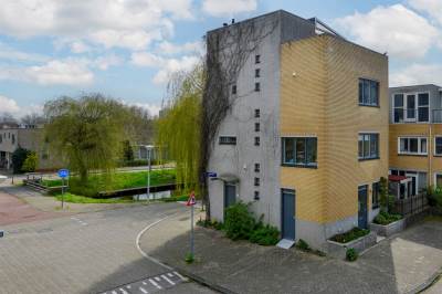 Woning Maaseikstraat 1 - 3 Amsterdam