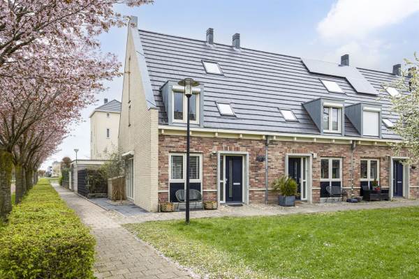 Woning Damsteen 11 Houten
