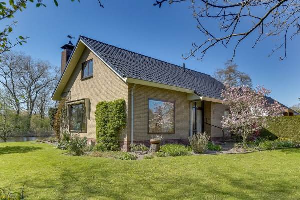 Woning Vijverlaan 14 Nieuwleusen