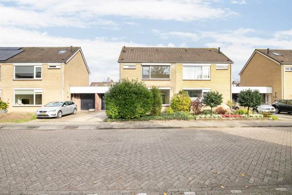 Woning Burgemeester van Grotenhuisstraat 33 Oosterhout (NB)