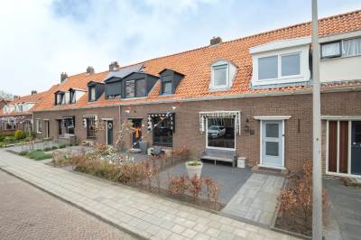 Woning Prinses Beatrixstraat 61 Genemuiden