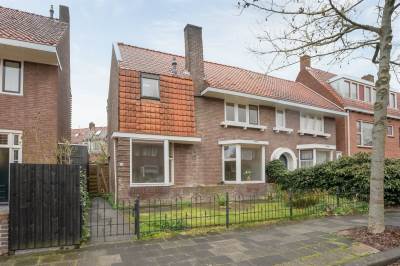 Woning van Leeuwenhoekstraat 16 Leeuwarden