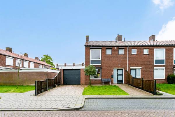 Woning Lijsterbesstraat 1 Bergen op Zoom