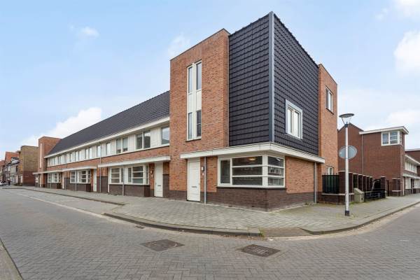 Woning Pastoor van Leeuwenstraat 32 Helmond