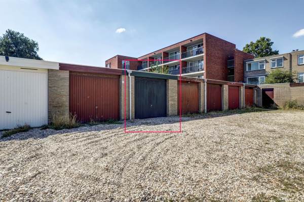 Garage Alberdingk Thijmstraat 42 Tilburg