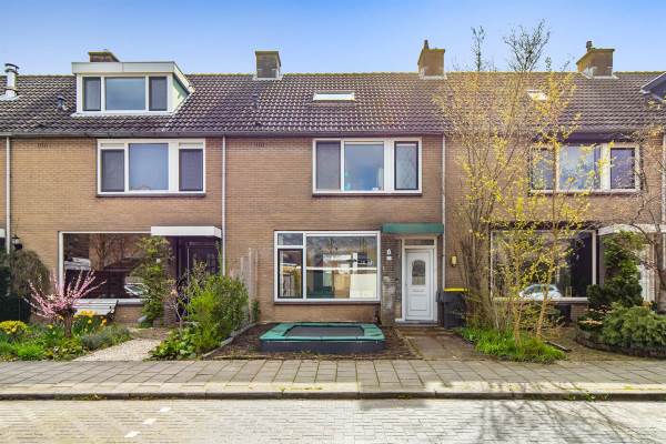 Woning Hazelaarstraat 82 Puttershoek