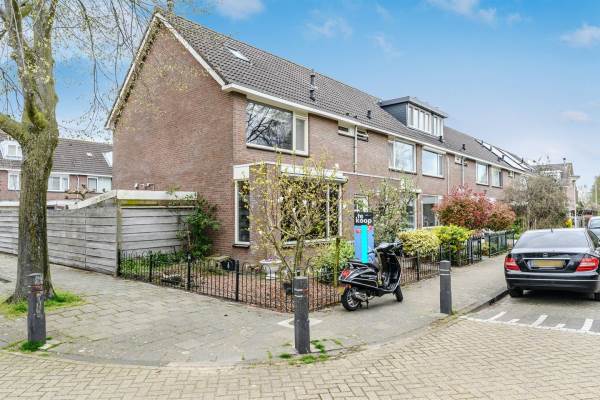 Woning Emmalaan 50 Woubrugge