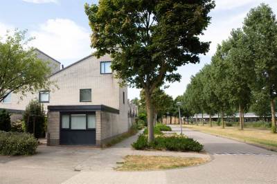 Woning Esdoornplantsoen 38 Almere