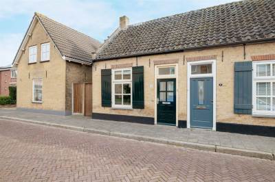 Woning Julianalaan 25 Raamsdonksveer