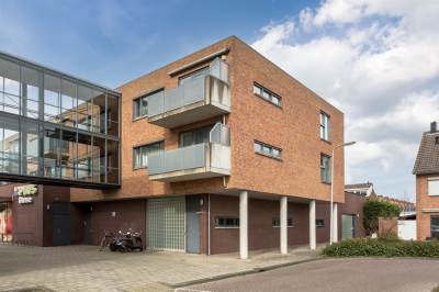 Woning Oranjeplein 8 Maasdijk