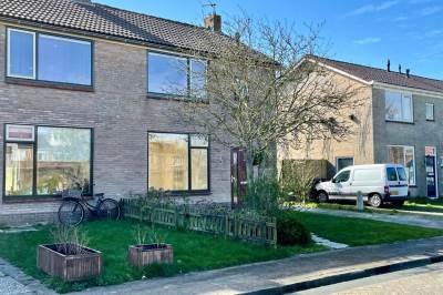 Woning Alef van Idsingawei 10 Oosterbierum