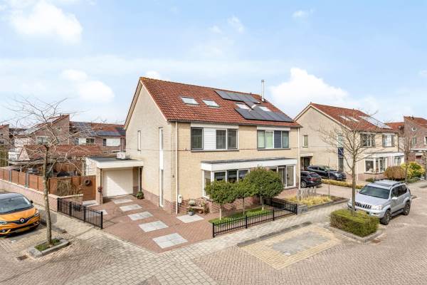 Woning Diepenbrockstraat 3 Dirksland