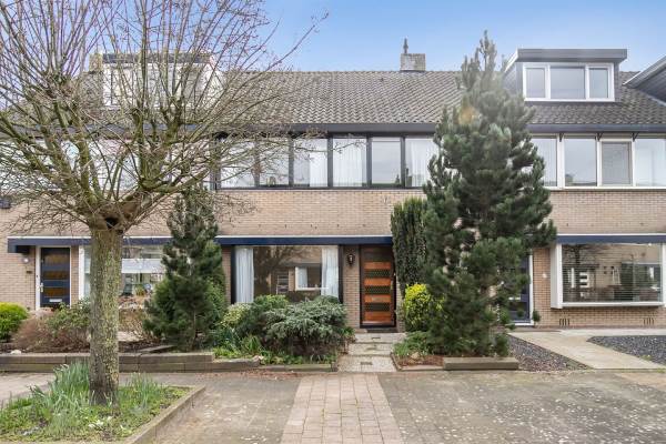 Woning Tjerk Hiddessingel 39 Hendrik-Ido-Ambacht